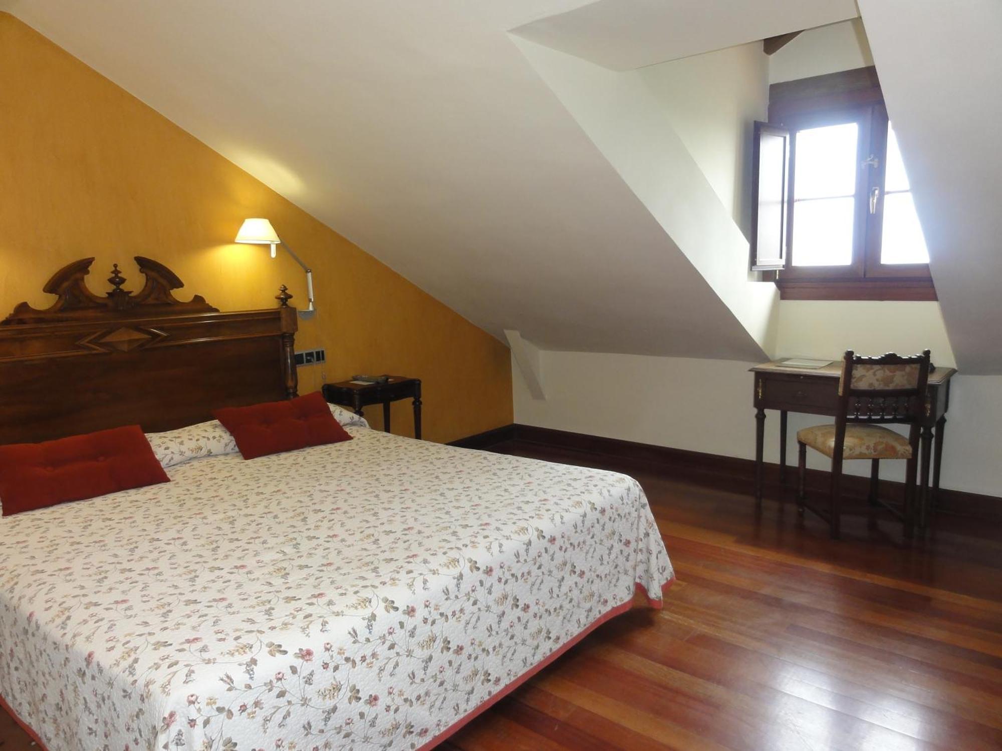 Hotel Mirador De Moriyon Miravalles Eksteriør bilde